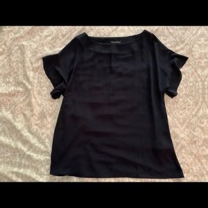 Banana Republic navy flowy top